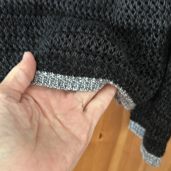 Kenneth Cole Vintage Rayon Sheer Black/Grey Sweater EUC W/Jeans/skirt/slacks - Picture 6 of 12